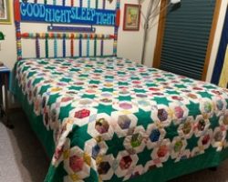 Christmas Quilt Bed